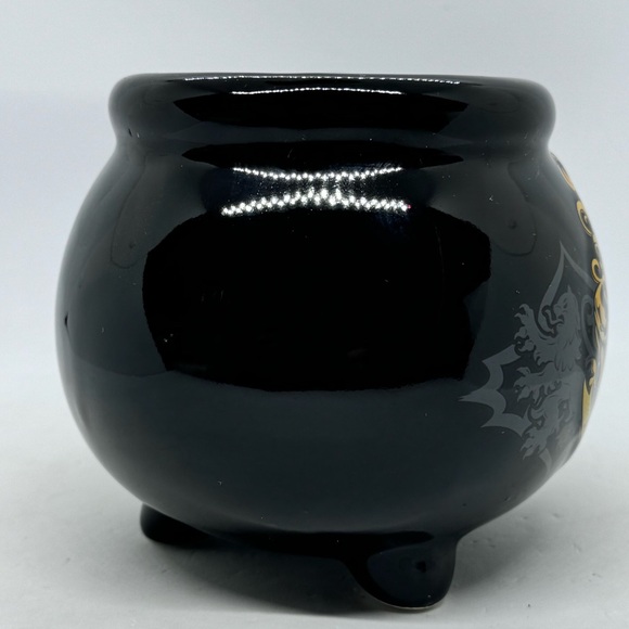 Silver Buffalo Black Jumbo Harry Potter Ceramic "Hogwarts" Cauldron Mug - Picture 4 of 9